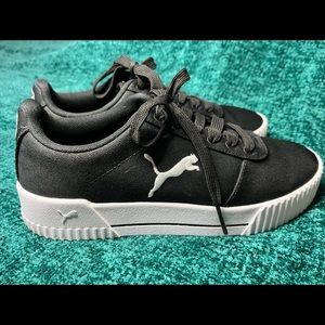 Women’s Puma Sneakers Size 8